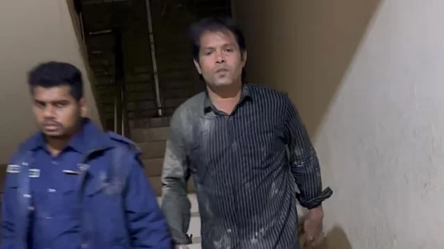 মাছের ঘেরে লাফ দিয়েও শেষ রক্ষা হলো না আওয়ামী লীগ নেতার