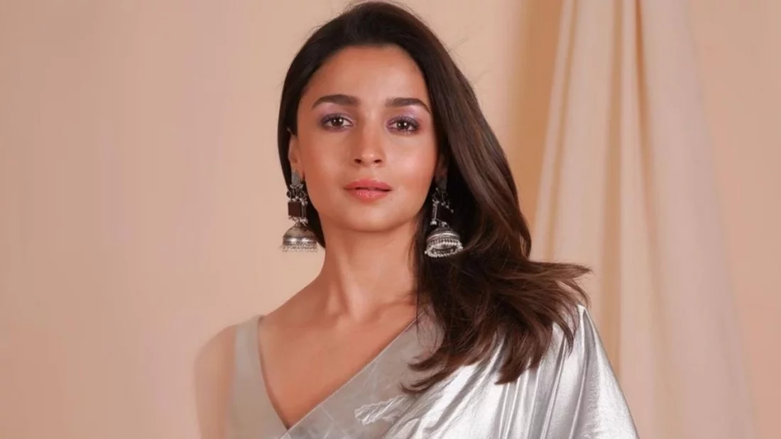 সড়ক দুর্ঘটনার ক্ষত আজও তাড়া করে ফেরে আলিয়া ভাটকে