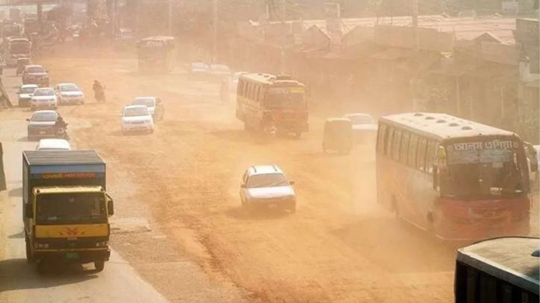 বিশ্বে সবচেয়ে দূষিত শহরগুলোর তালিকায় শীর্ষে ঢাকা।