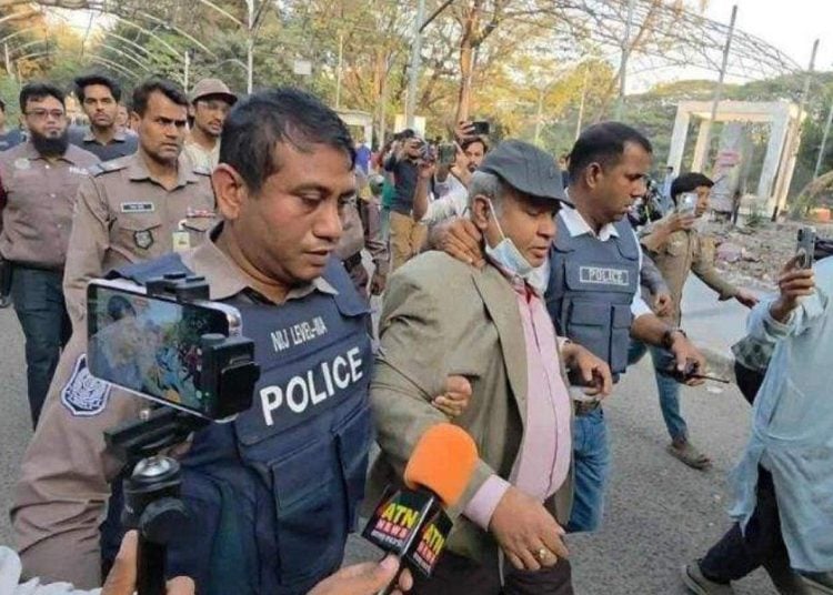 ৩২ নম্বরে শ্রদ্ধা জানাতে আসা ঢাবি শিক্ষকসহ ৫ জন পুলিশ হেফাজতে