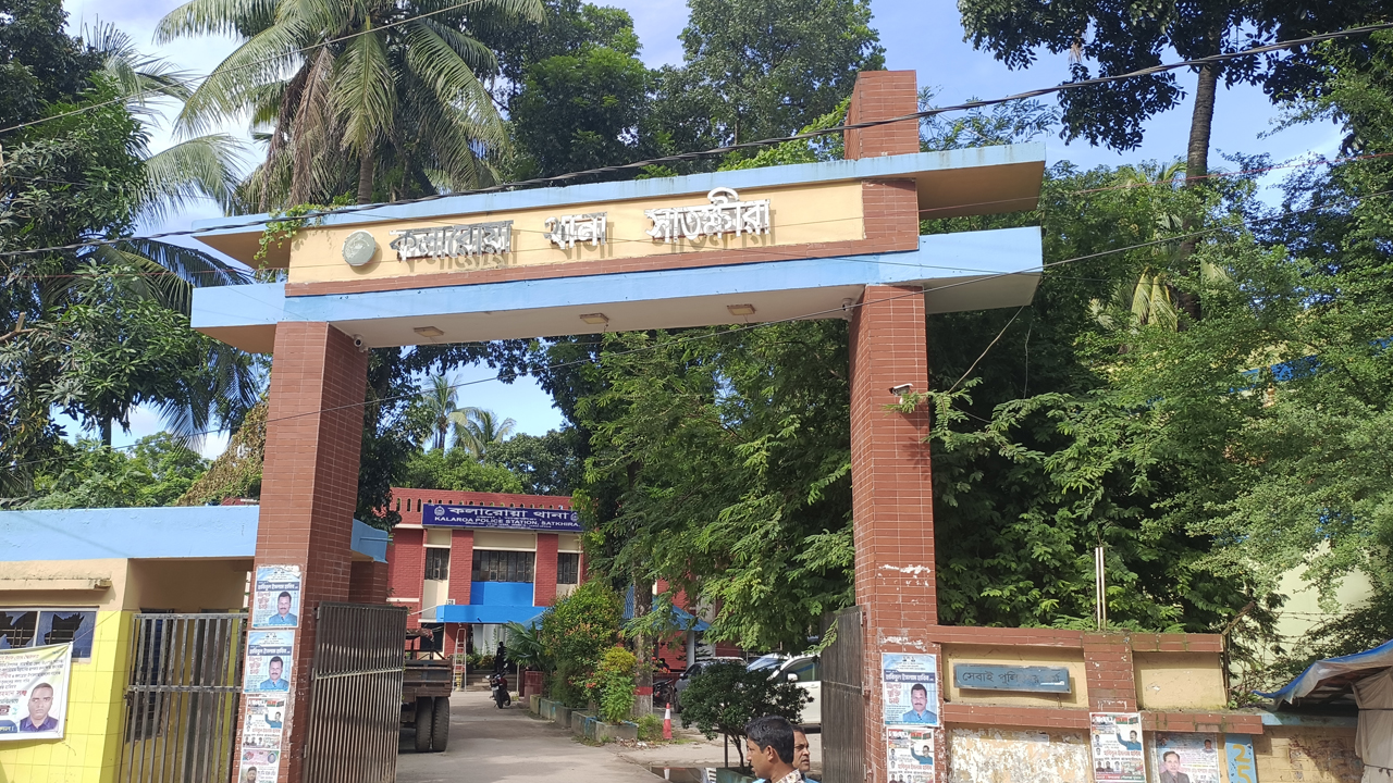 ইটবাহী ট্রলির ধাক্কায় প্রাণ গেল অষ্টম শ্রেণির শিক্ষার্থীর