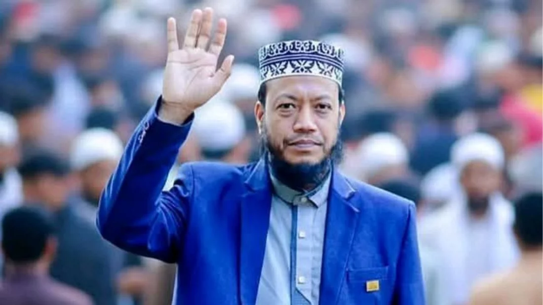 ৭৯ এমপি নিয়ে ২১২ জনকে ‘তীরের মতো সোজা’ রাখার ঘোষণা আমির হামজার